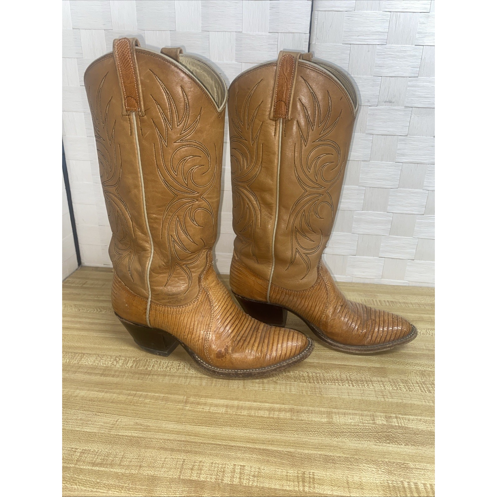 Vtg Dan Post Women’s Camel Brown Leather Lizard Western Boots Sz 7c Mid Shaft